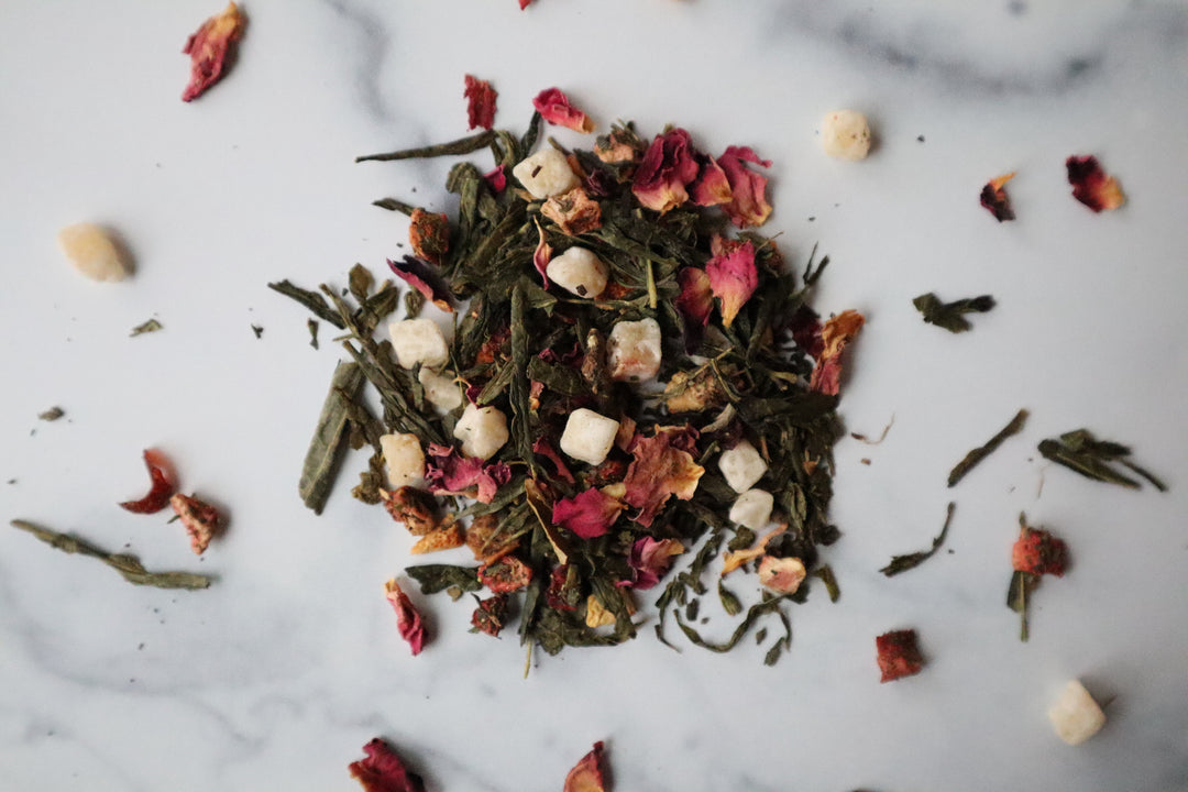 Secret Garden features Sencha green tea, strawberry, honeydew melon, stinging nettles, peppermint, orange peels, rose hips, rose petals, and flavors. Exclusively blended in Europe with premium ingredients from around the world. Founded and packaged in the USA. We deeply appreciate your purchase.
